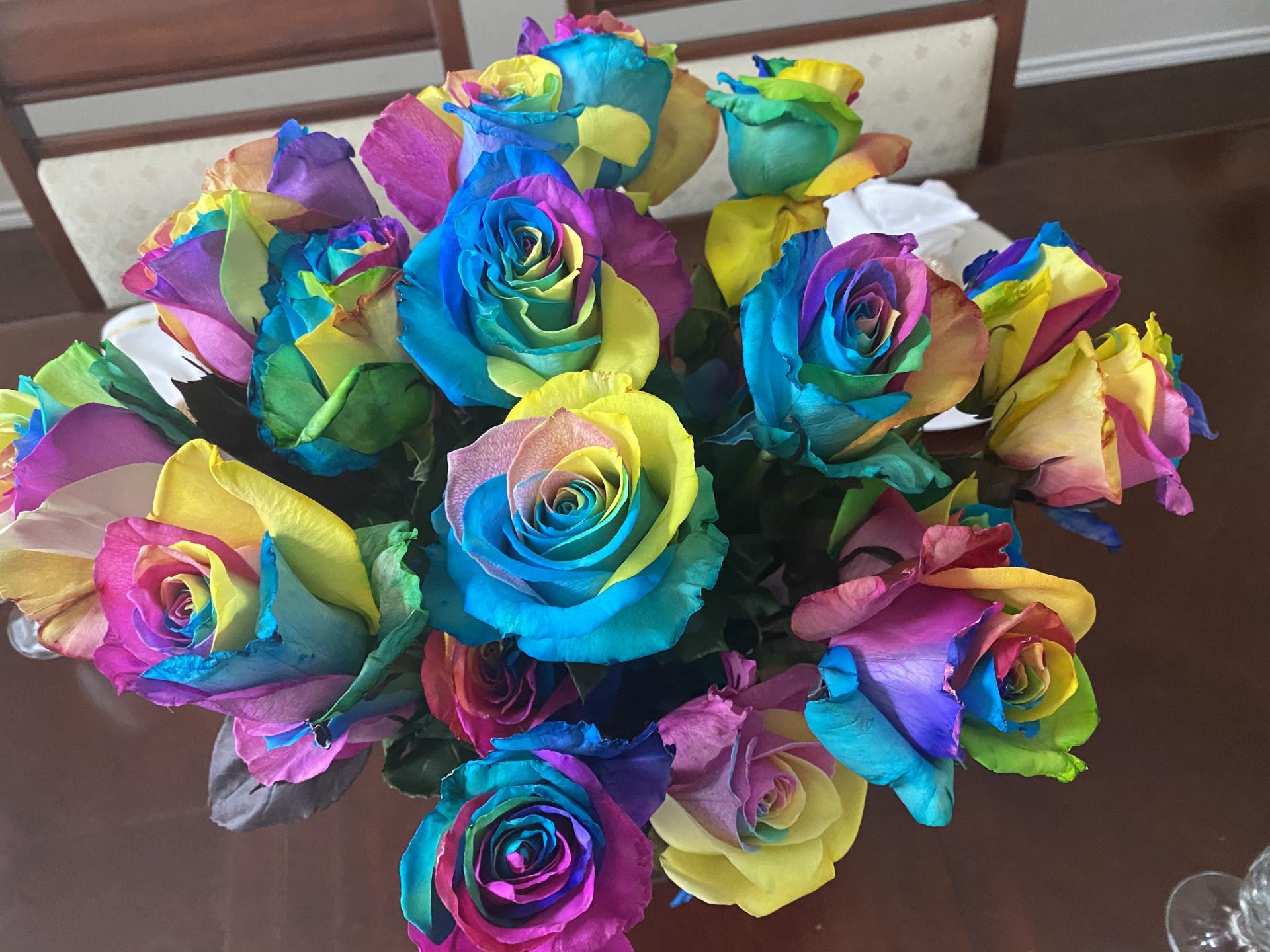 Rainbow Rose Bouquets for Delivery | Rosaholics.com