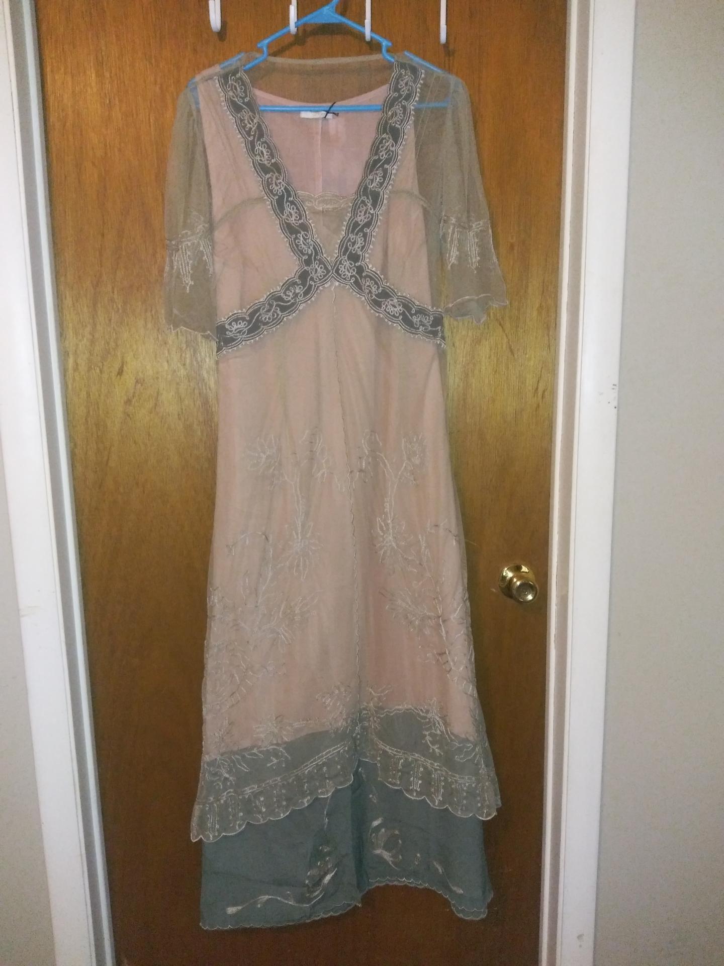 40007 New Vintage Titanic Dress in Sage – WardrobeShop